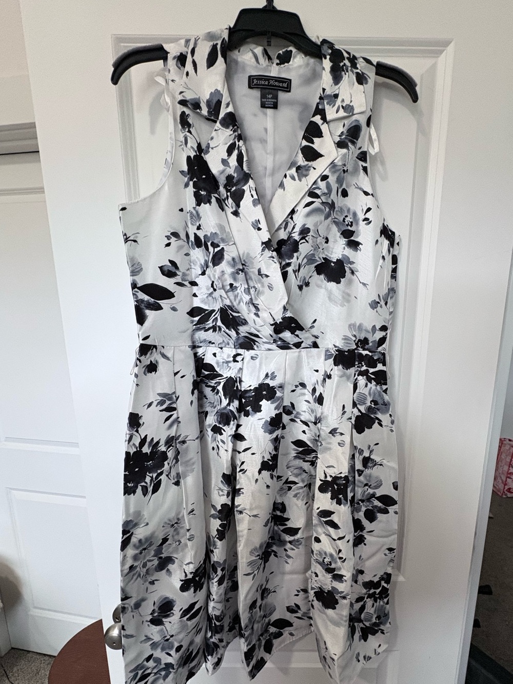 Jessica Howard Black and White Floral One-Shoulder Fit-and-Flare Dress